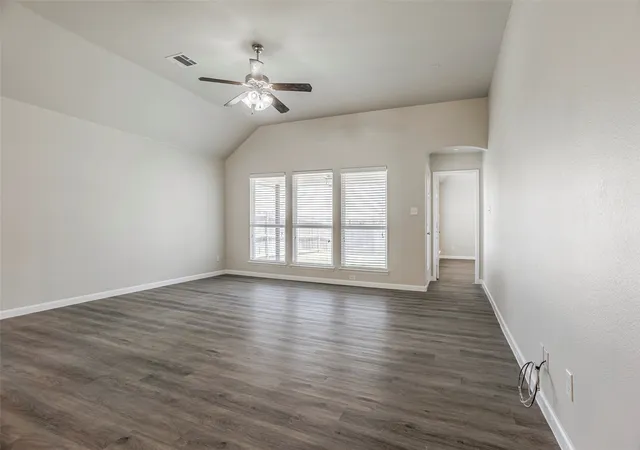 Homes for sale in Burleson, TX | 1521 Wickham Dr, Burleson, TX 76028 | MLS# 21313943