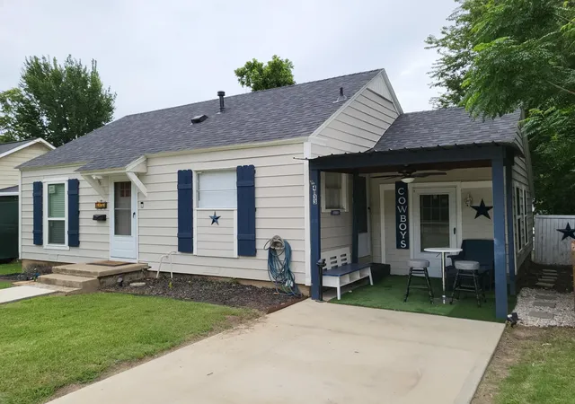Photo 3 of Single family home for sale at 4133 Alamo Ave, Fort Worth, TX 76107 | MLS# 21293013 | Listing updated on 2026-08-22