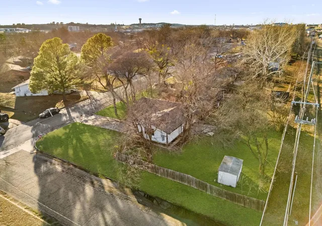 Homes for sale in Denison, TX | 143 N Imperial Dr, Denison, TX 75020 | MLS# 21302724