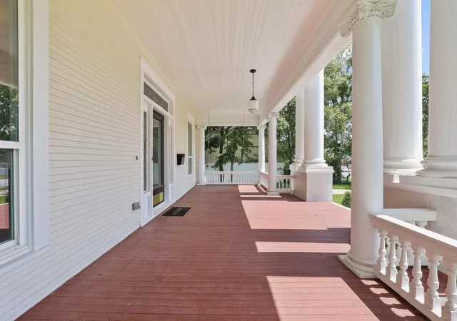 Photo 3 of Single family home for sale at 511 S Travis St, Sherman, TX 75090 | MLS# 21314267 | Listing updated on 2026-09-17