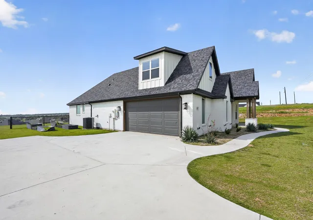 Photo 4 of Single family home for sale at 1040 Agnes N, Springtown, TX 76082 | MLS# 21314252 | Listing updated on 2026-10-02