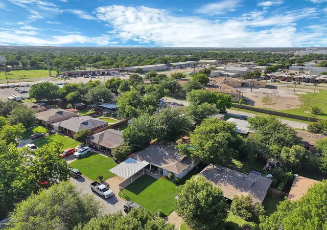 Homes for sale in White Settlement, TX | 7824 Whitney Dr, White Settlement, TX 76108 | MLS# 21313733