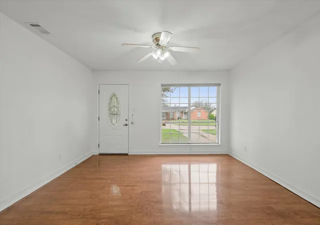 Photo 3 of Single family home for sale at 2819 Cary Dr, Mesquite, TX 75150 | MLS# 21314334 | Listing updated on 2026-08-20