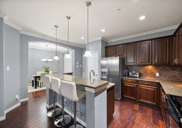 Photo 2 of Condo for sale at 950 Henderson St #1200, Fort Worth, TX 76102 | MLS# 21313959 | Listing updated on 2026-07-24