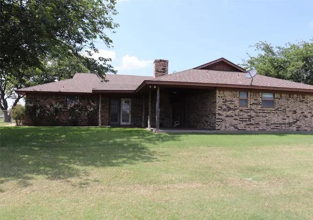 Photo 2 of Sale Pending at 1147 Riverview Dr, Cleburne, TX 76033 | MLS# 21314445 | Listing updated on 2026-07-25