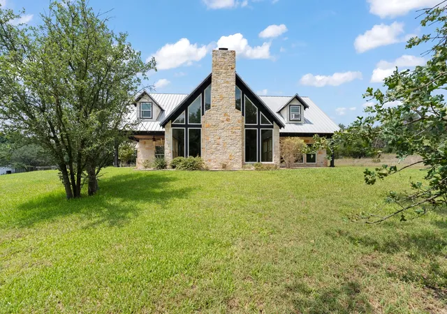 Photo 1 of Single family home for sale at 1127 Mallard Ln, Glen Rose, TX 76043 | MLS# 21314256 | Listing updated on 2026-08-28