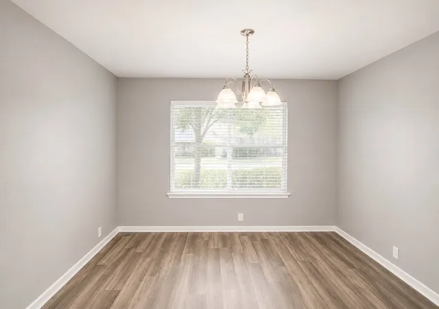 Photo 3 of Sale Pending at 8108 Toltec Ct, Arlington, TX 76002 | MLS# 21314468 | Listing updated on 2026-07-10