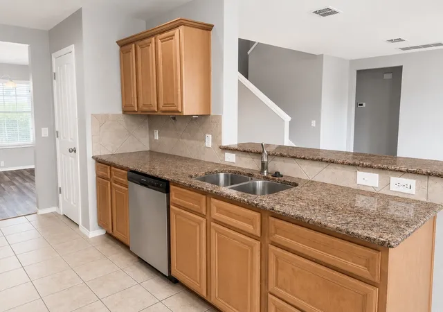Photo 4 of Sale Pending at 8108 Toltec Ct, Arlington, TX 76002 | MLS# 21314468 | Listing updated on 2026-07-10