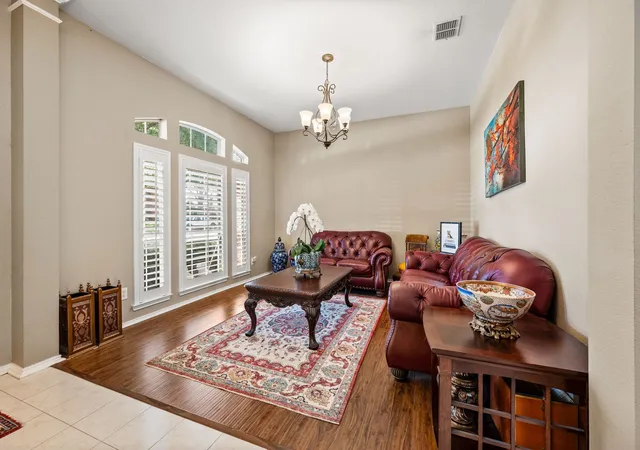 Homes for sale in Keller, TX | 926 Creekbend Dr, Keller, TX 76248 | MLS# 21314280