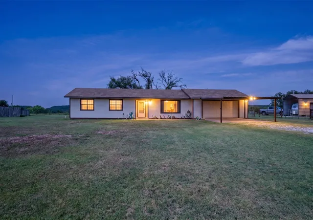 Homes for sale in Clifton, TX | 2517 County Road 4240, Clifton, TX 76634 | MLS# 21310912