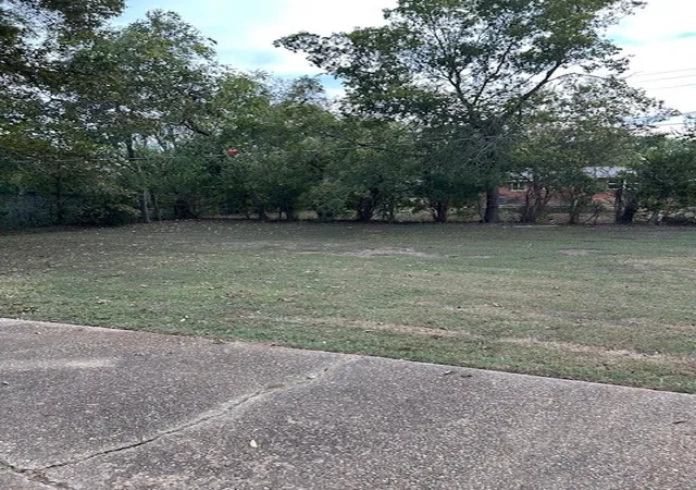 Homes for sale in Robinson, TX | 104 N Emberwood Dr, Robinson, TX 76706 | MLS# 21314484