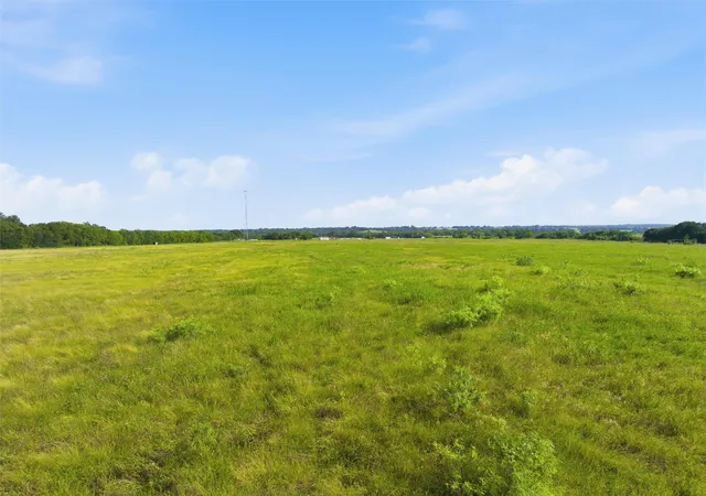 Homes for sale in Chilton, TX | 990 Lcr 610 Hwy 7 Hwy, Chilton, TX 76632 | MLS# 21309965