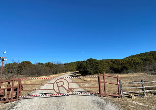 Homes for sale in Graford, TX | 1270 Plateau Pl, Graford, TX 76449 | MLS# 21314494