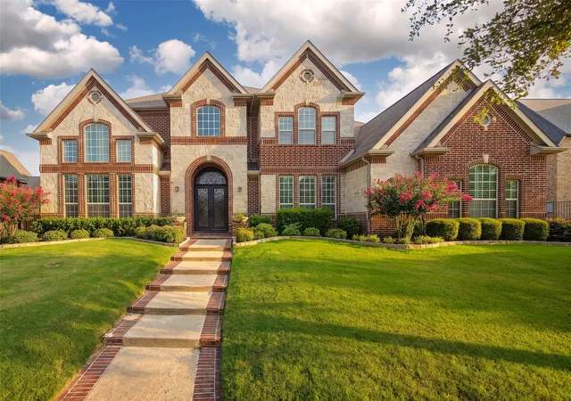 1st image of 812 Glen Abbey Dr, Southlake, TX 76092 | MLS# 21314125