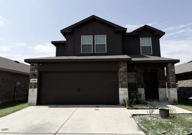 Homes for sale in Forney, TX | 1050 Old Oaks Dr, Forney, TX 75126 | MLS# 21314492