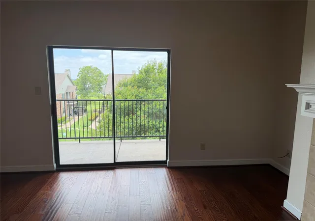 Photo 4 of Condo for sale at 1861 Signal Ridge Pl, Rockwall, TX 75032 | MLS# 21314516 | Listing updated on 2026-08-24