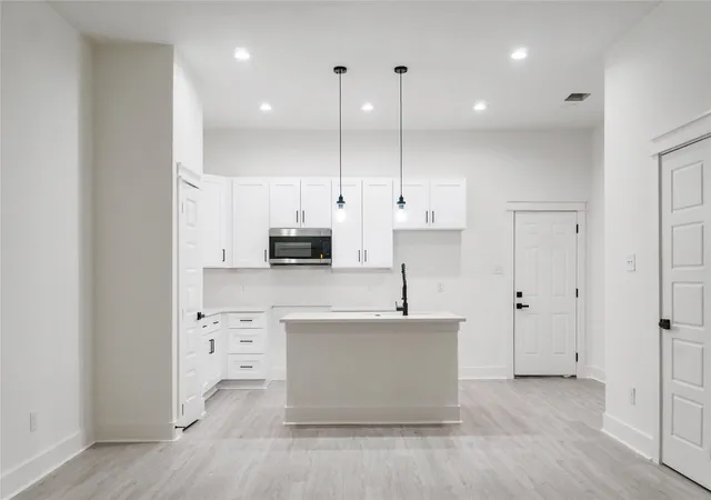 Photo 3 of Single family home for sale at 2662 Sutton St, Dallas, TX 75210 | MLS# 21314519 | Listing updated on 2026-08-29