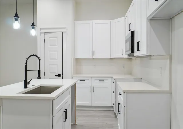 Photo 4 of Single family home for sale at 2662 Sutton St, Dallas, TX 75210 | MLS# 21314519 | Listing updated on 2026-08-29