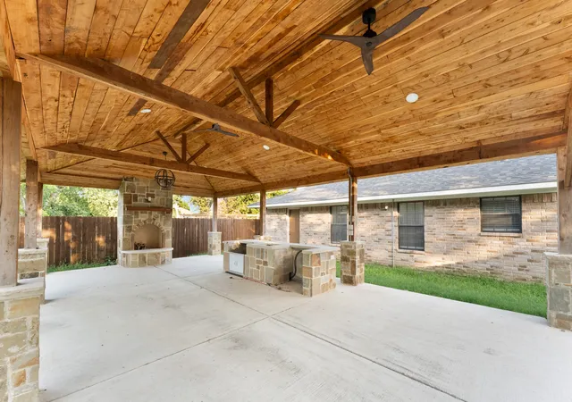 Homes for sale in Ferris, TX | 311 E 9th St, Ferris, TX 75125 | MLS# 21314112