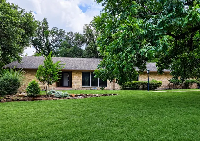 Single family home for sale at 6606 Stonebrook Cir, Dallas, TX 75240 | MLS# 21168520