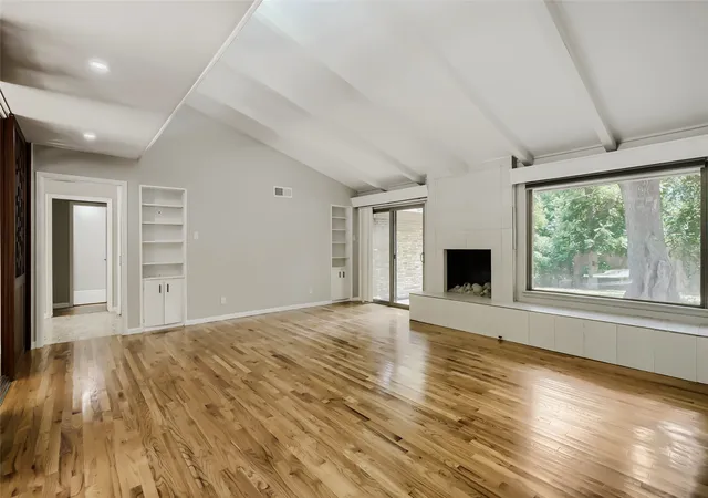 Photo 4 of Single family home for sale at 6606 Stonebrook Cir, Dallas, TX 75240 | MLS# 21168520 | Listing updated on 2026-10-02