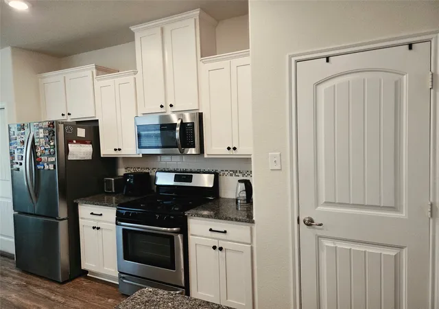 5th image of 2453 Larimar Dr, Little Elm, TX 76227 | MLS# 21314536