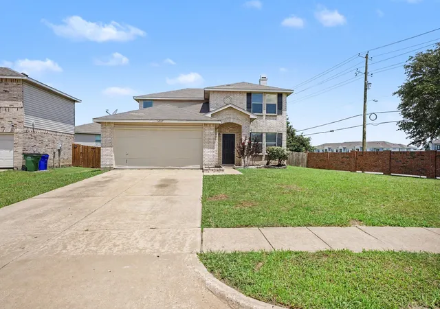 Photo 3 of Single family home for sale at 14847 Canyonridge Dr, Balch Springs, TX 75180 | MLS# 21304350 | Listing updated on 2026-08-04