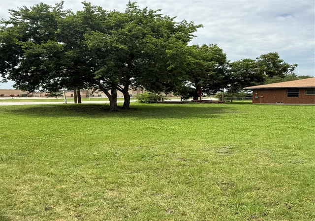Photo 3 of Single family home for sale at 116 N N Anthony St, Anna, TX 75409 | MLS# 21314547 | Listing updated on 2026-08-22