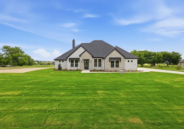 Photo 2 of Single family home for sale at 6132 Cr 1229, Godley, TX 76044 | MLS# 21314041 | Listing updated on 2026-08-22