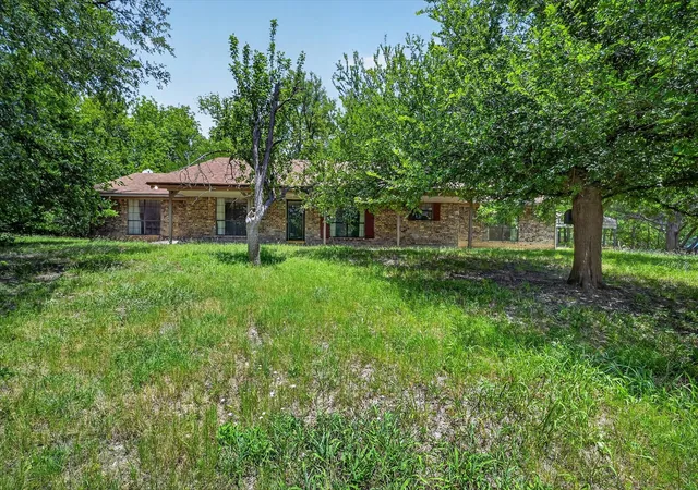 Photo 2 of Single family home for sale at 101 Primrose, Mc Kinney, TX 75071 | MLS# 21314619 | Listing updated on 2026-08-28