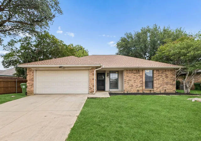 Photo 1 of Sale Pending at 6308 Hunters Glen Dr, Watauga, TX 76148 | MLS# 21314634 | Listing updated on 2026-09-28