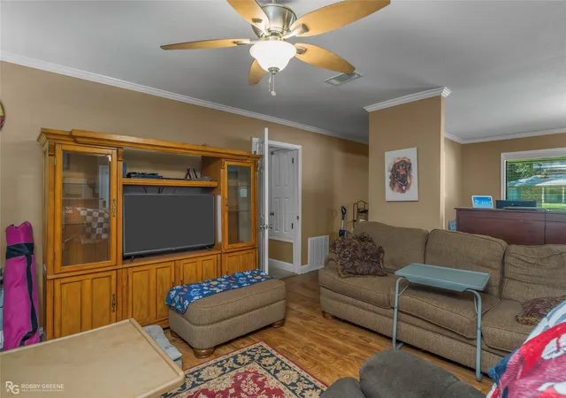 Photo 3 of Single family home for sale at 1302 E Todd St, Minden, LA 71055 | MLS# 21314652 | Listing updated on 2026-09-02