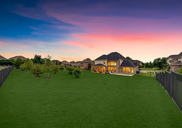 Photo 2 of Single family home for sale at 604 Amherst Dr, Rockwall, TX 75087 | MLS# 21314662 | Listing updated on 2026-08-23