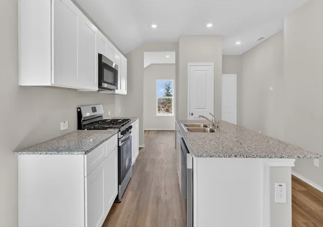 Photo 3 of Single family home for sale at 1417 Tin Roof Rd, Krum, TX 76249 | MLS# 21313280 | Listing updated on 2026-08-07