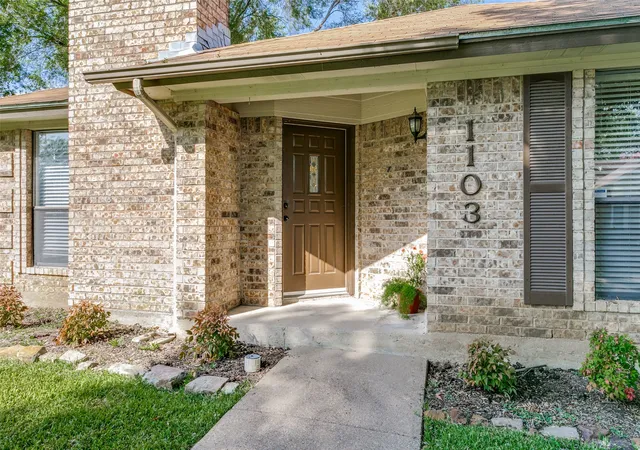 Photo 3 of Single family home for sale at 1103 Appleton Dr, Mansfield, TX 76063 | MLS# 21314050 | Listing updated on 2026-07-18