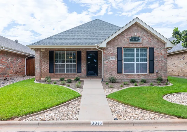 Photo 1 of Sale Pending at 3913 Garden Grove Ln, Abilene, TX 79606 | MLS# 21313861 | Listing updated on 2026-07-16