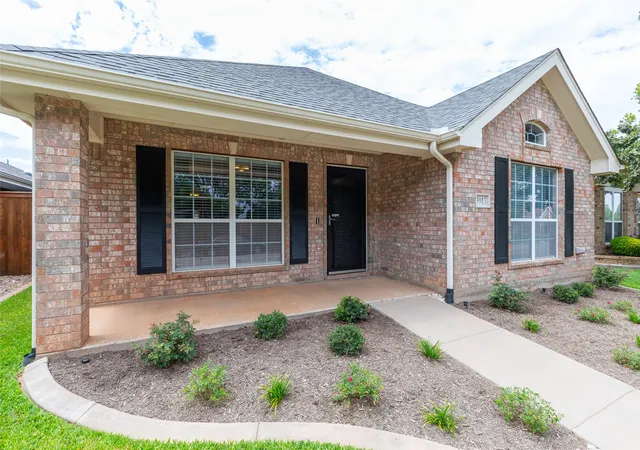 Photo 3 of Sale Pending at 3913 Garden Grove Ln, Abilene, TX 79606 | MLS# 21313861 | Listing updated on 2026-07-16