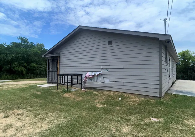 4th image of 1504 Avenue D, Fort Worth, TX 76104 | MLS# 21314699