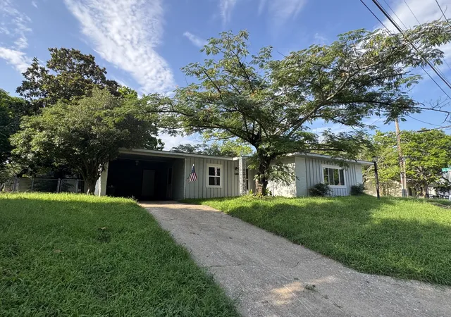 Homes for sale in Denison, TX | 901 W Coffin St, Denison, TX 75020 | MLS# 21314712