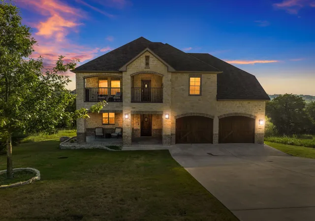Photo 2 of Single family home for sale at 28029 Marina Dr, Whitney, TX 76692 | MLS# 21314427 | Listing updated on 2026-08-04