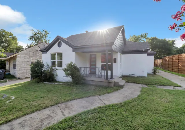 Photo 2 of Sale Pending at 1310 Elmwood Blvd, Dallas, TX 75224 | MLS# 21314766 | Listing updated on 2026-07-13