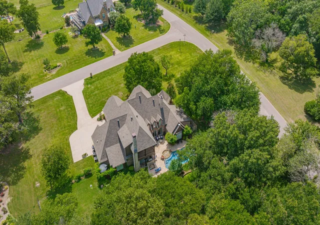 Photo 3 of Single family home for sale at 101 Western Breeze Dr, Fort Worth, TX 76126 | MLS# 21314706 | Listing updated on 2026-07-25