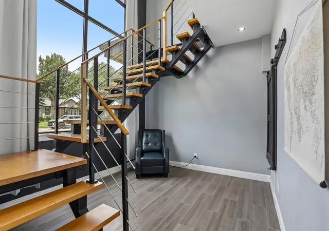 Photo 4 of Single family home for sale at 8 O Hare Cir, The Colony, TX 75056 | MLS# 21314825 | Listing updated on 2026-08-25