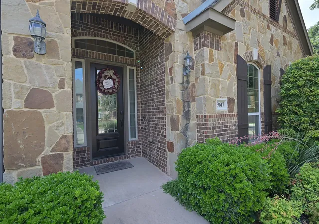 Photo 2 of Single family home for sale at 9617 Bowman Dr, Fort Worth, TX 76244 | MLS# 21312335 | Listing updated on 2026-08-22