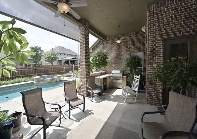 Photo 3 of Single family home for sale at 9617 Bowman Dr, Fort Worth, TX 76244 | MLS# 21312335 | Listing updated on 2026-09-21