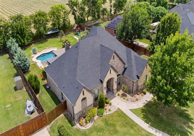 Photo 1 of Sale Pending at 8240 St Johns Dr, Waxahachie, TX 75167 | MLS# 21314867 | Listing updated on 2026-07-24