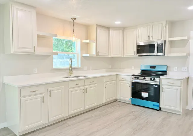 Photo 2 of Single family home for sale at 1329 4th St, Graham, TX 76450 | MLS# 21314226 | Listing updated on 2026-08-03