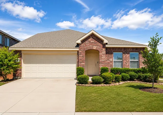 Photo 1 of Single family home for sale at 4104 Gaillardia Wy, Heartland, TX 75126 | MLS# 21314990 | Listing updated on 2026-09-24