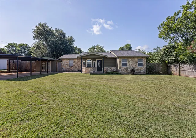 Photo 1 of Single family home for sale at 4403 Daugherty Ct, Granbury, TX 76049 | MLS# 21313277 | Listing updated on 2026-08-22
