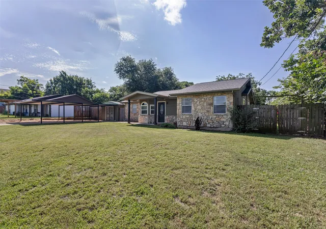 Photo 3 of Single family home for sale at 4403 Daugherty Ct, Granbury, TX 76049 | MLS# 21313277 | Listing updated on 2026-08-22